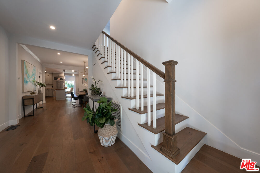 385 North Wilton Place Los Angeles, CA 90004 - Photo 30 of 53 a view of entryway with livingroom and flower