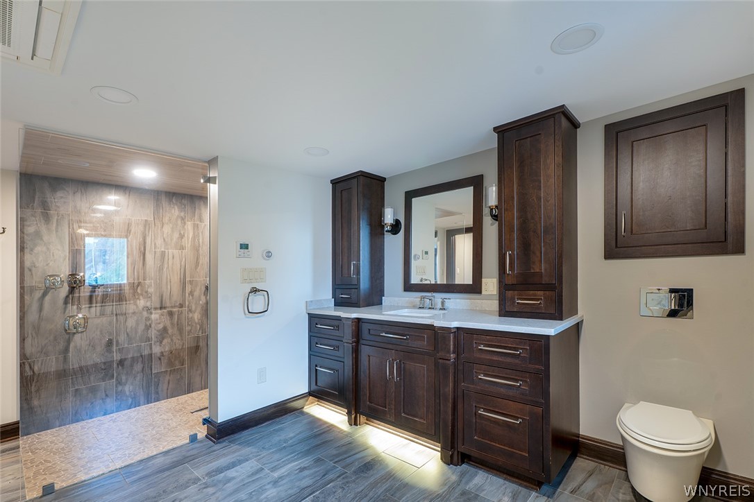 2039 East River Road Grand Island, NY 14072 - Photo 15 of 49 1st floor bath
