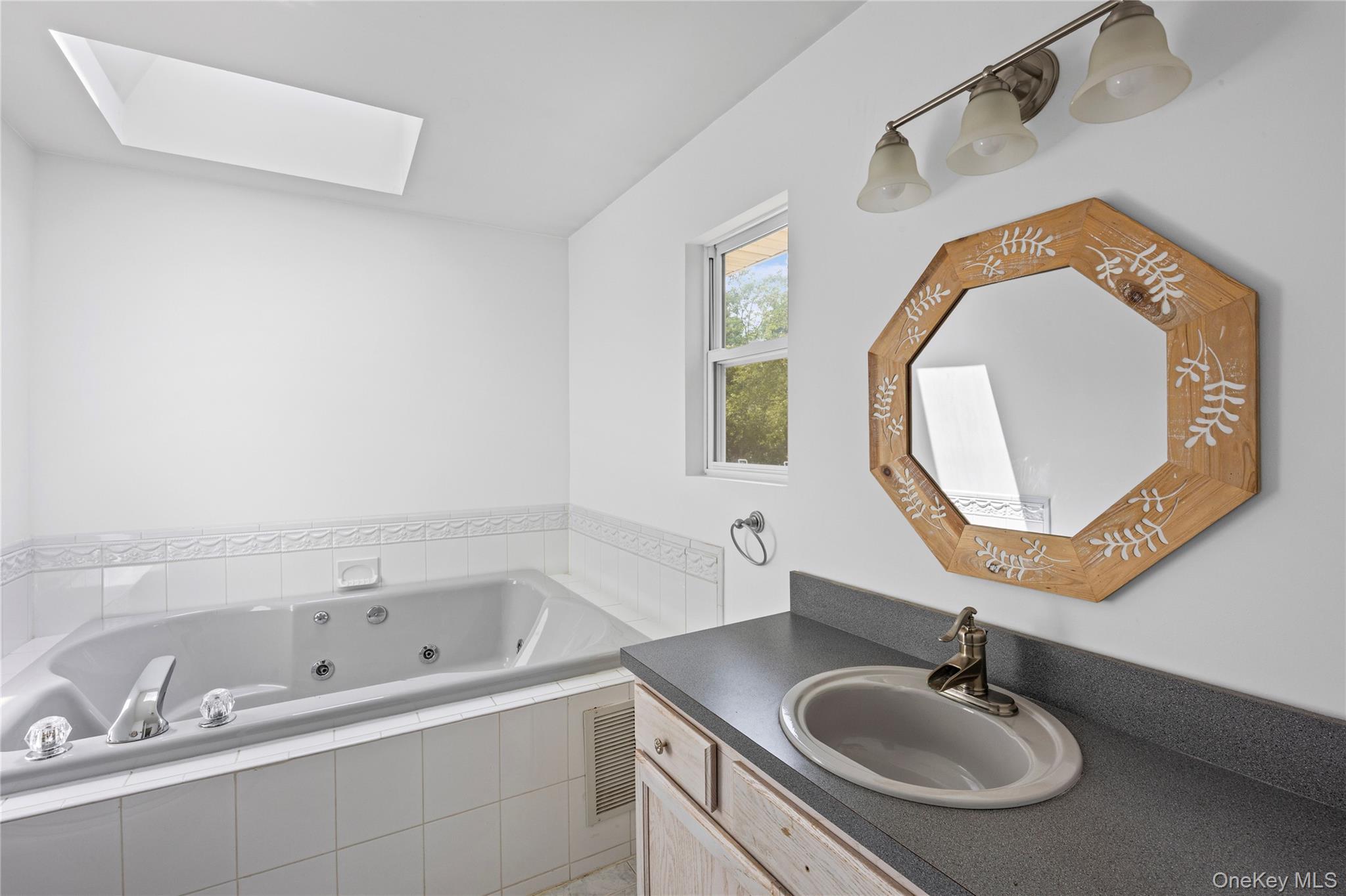 22 Bellhaven Road Bellport, NY 11713 - Photo 20 of 45