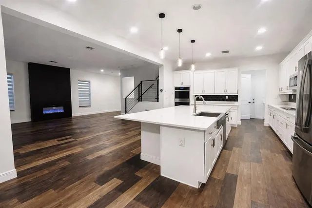 $829,900 | 3821 Northwest 87th Way, Coral Springs, FL 33065