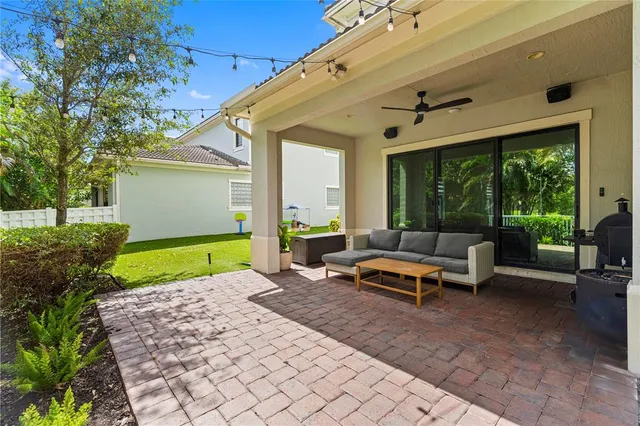 $829,900 | 3821 Northwest 87th Way, Coral Springs, FL 33065