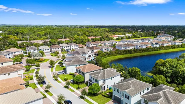 $829,900 | 3821 Northwest 87th Way, Coral Springs, FL 33065