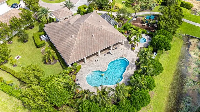 $829,900 | 3821 Northwest 87th Way, Coral Springs, FL 33065