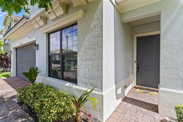 $829,900 | 3821 Northwest 87th Way, Coral Springs, FL 33065