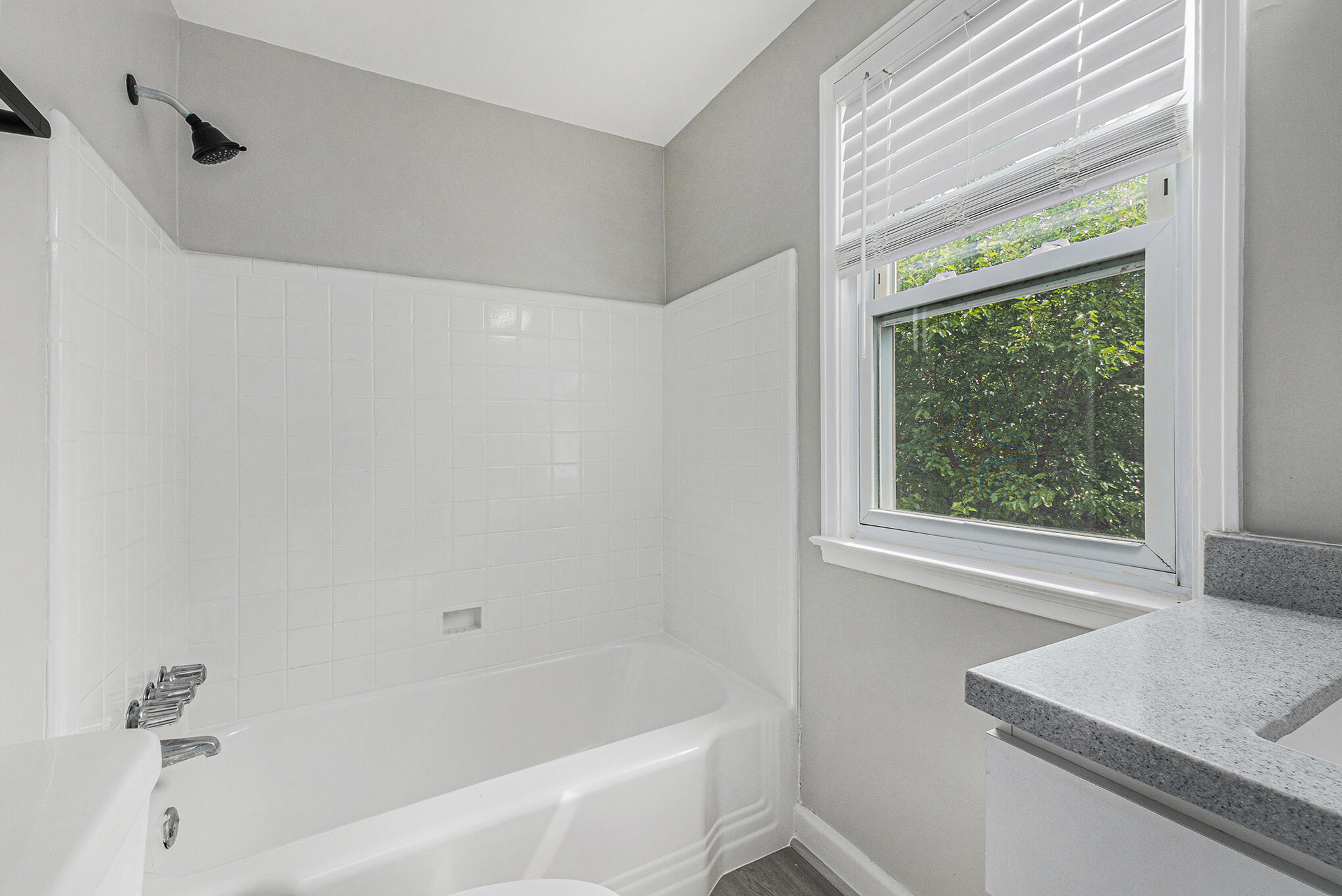 1605 Bournemouth Road Grosse Pointe Woods, MI 48236 - Photo 16 of 32 021_gf_9851