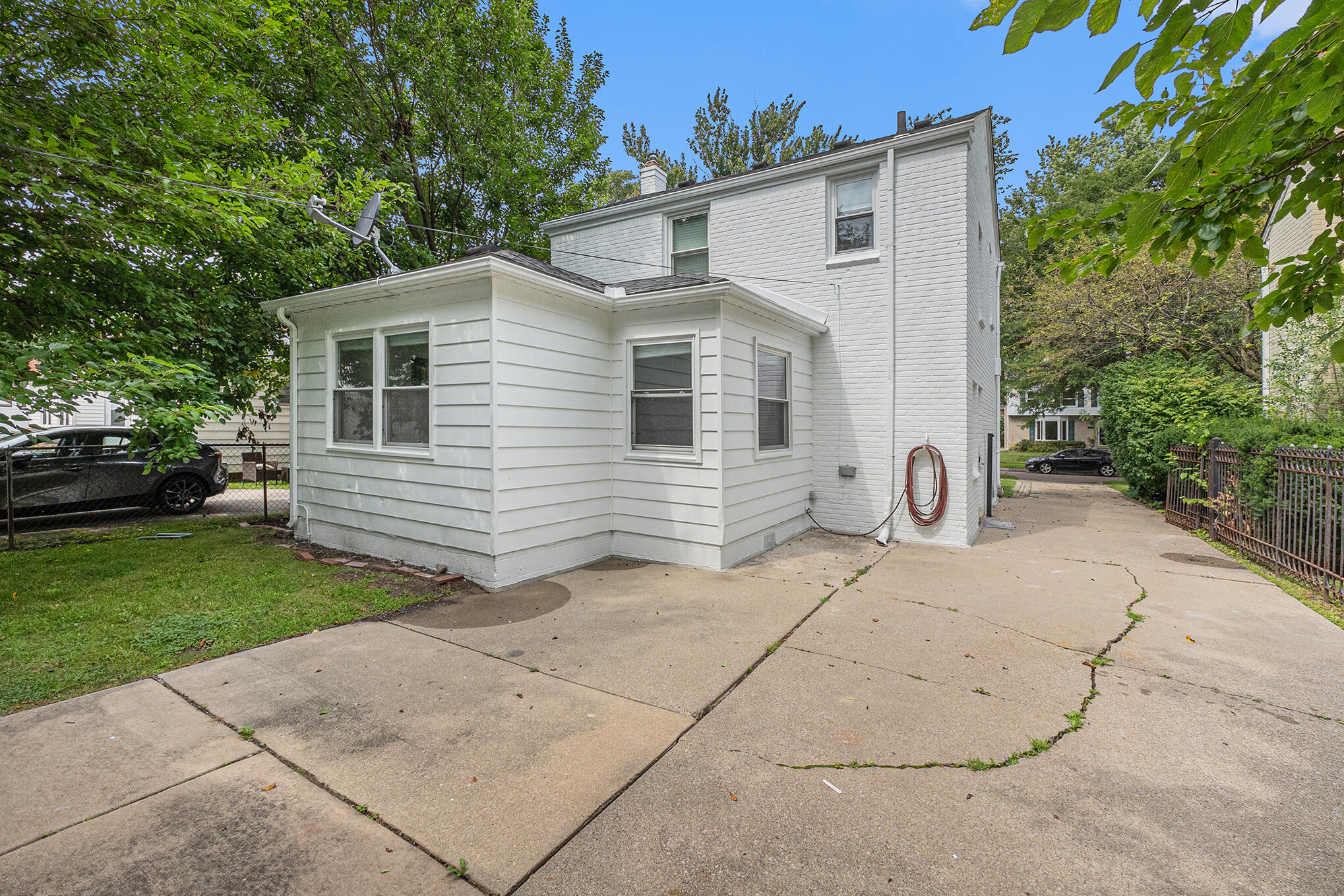 1605 Bournemouth Road Grosse Pointe Woods, MI 48236 - Photo 28 of 32 034_gf_9885