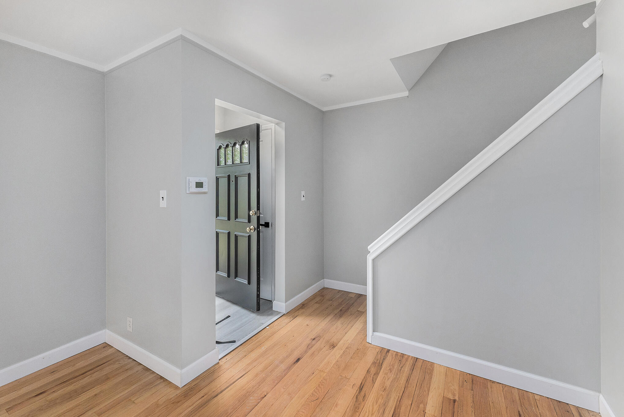 1605 Bournemouth Road Grosse Pointe Woods, MI 48236 - Photo 5 of 32 004_gf_9857