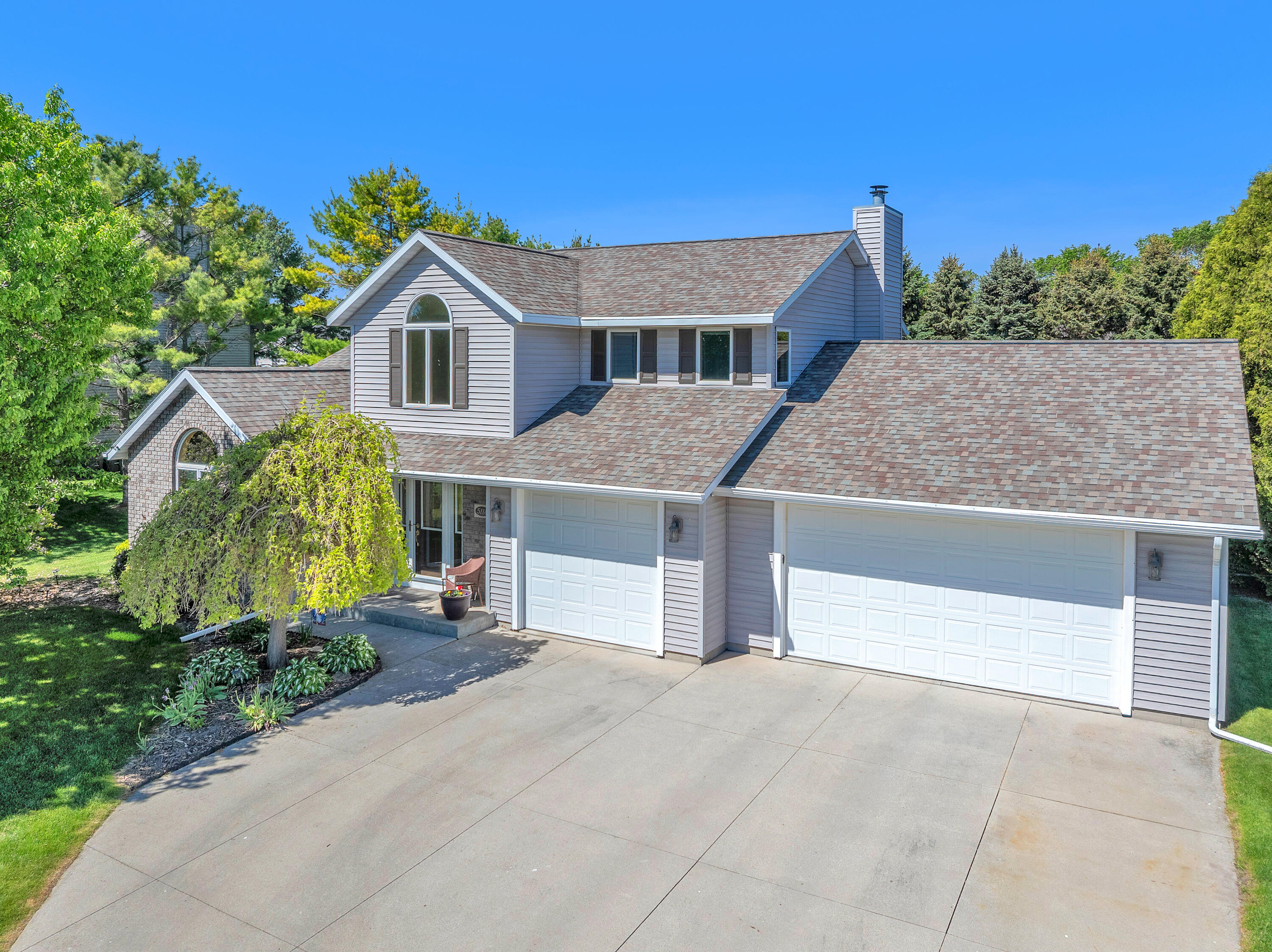 5118 Moenning Road Sheboygan, WI 53081 - Photo 1 of 42 Front Yard Aerial 1