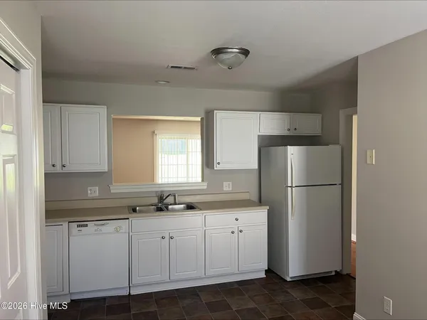 $1,400 | 4133 Brook Creek Lane, Unit A, Greenville, NC 27858