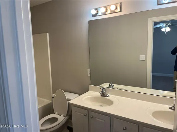 $1,400 | 4133 Brook Creek Lane, Unit A, Greenville, NC 27858