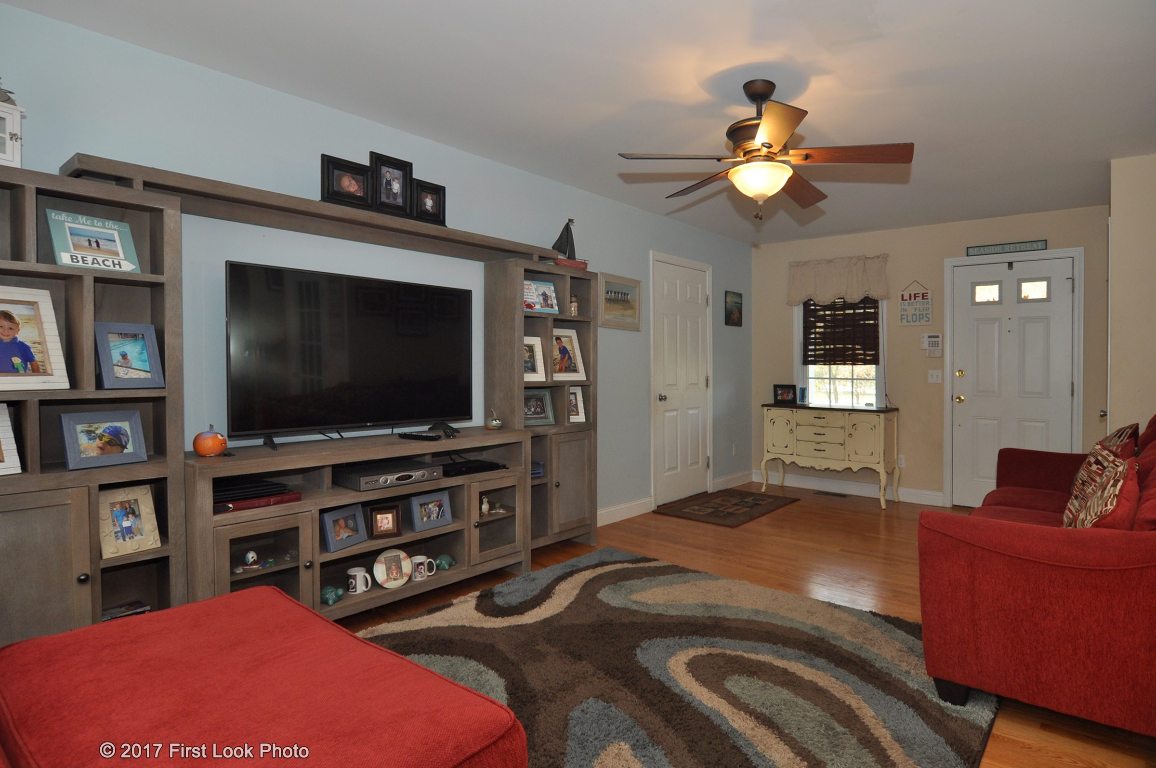 9 Auke Way Westerly, RI 02891 - Photo 2 of 40