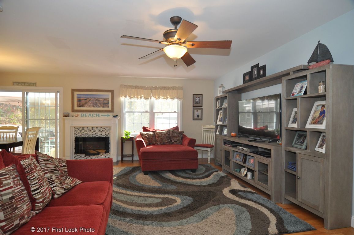 9 Auke Way Westerly, RI 02891 - Photo 4 of 40