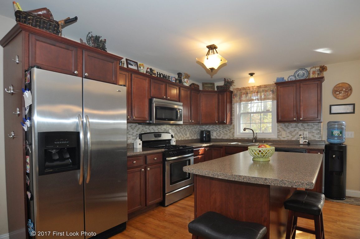 9 Auke Way Westerly, RI 02891 - Photo 5 of 40