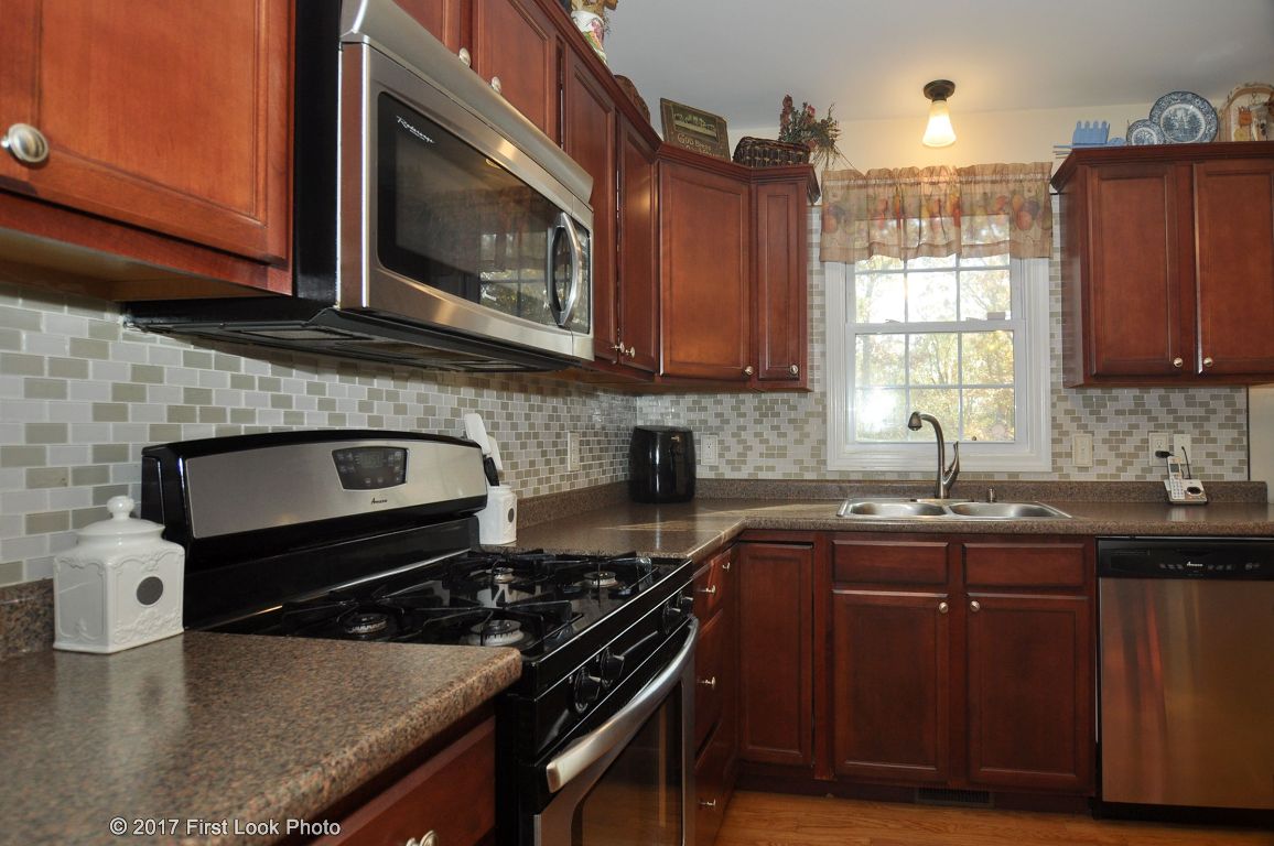 9 Auke Way Westerly, RI 02891 - Photo 6 of 40