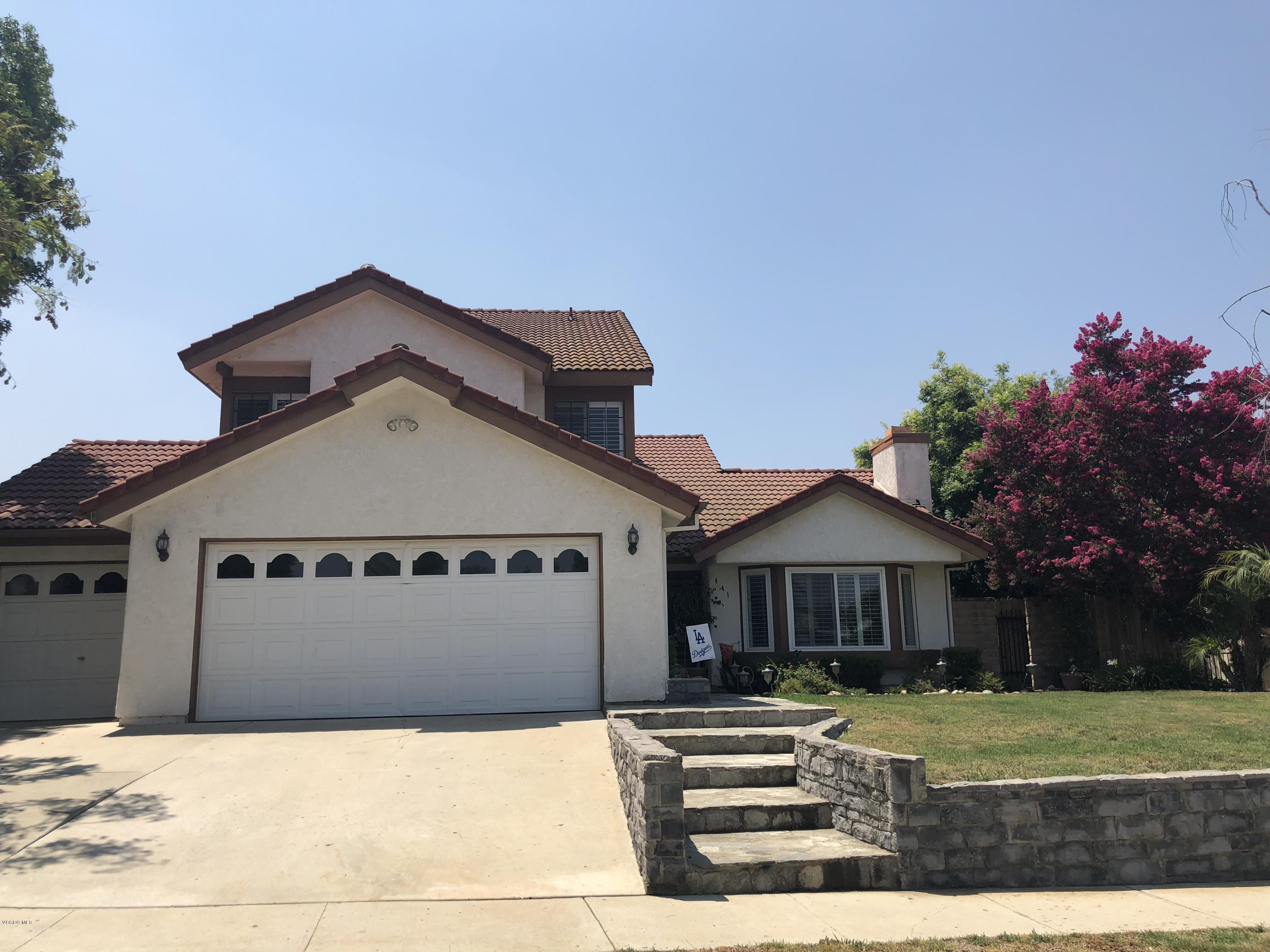 441 Appleton Road Simi Valley, CA 93065 - Photo 2 of 36 8AB7A830-E0B1-4B50-A14B-BA5CC8CD71E2