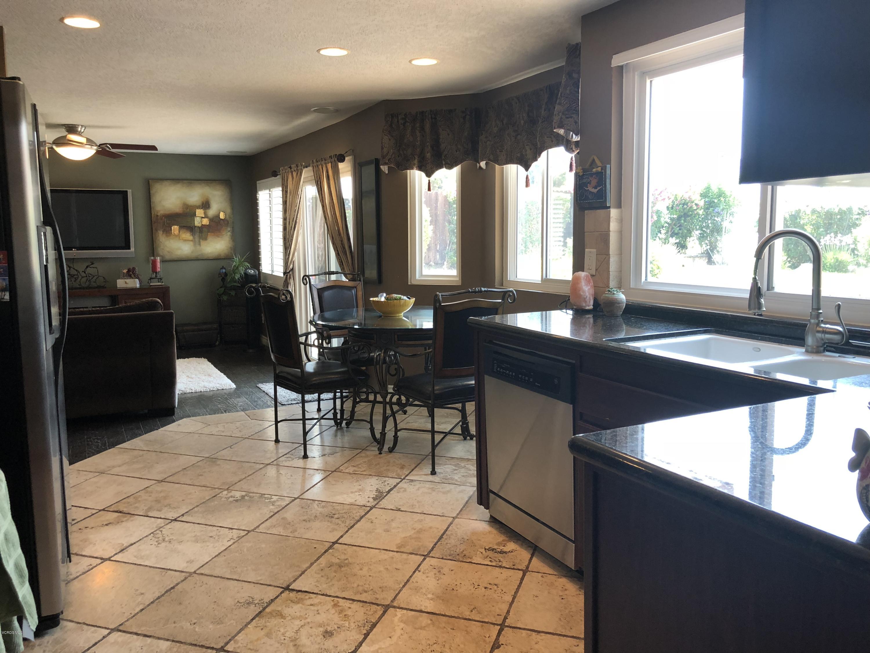441 Appleton Road Simi Valley, CA 93065 - Photo 18 of 36 0CB2DA26-11BD-47D3-871A-E818200ECE15