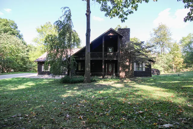 $375,000 | 29050 Wilderness Trail, Sturgis, MI 49091