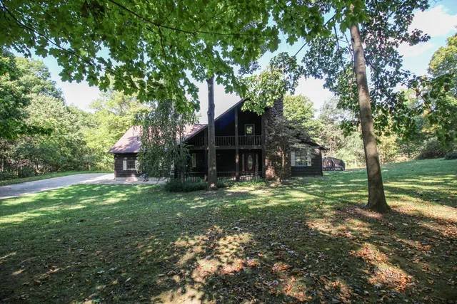 $375,000 | 29050 Wilderness Trail, Sturgis, MI 49091