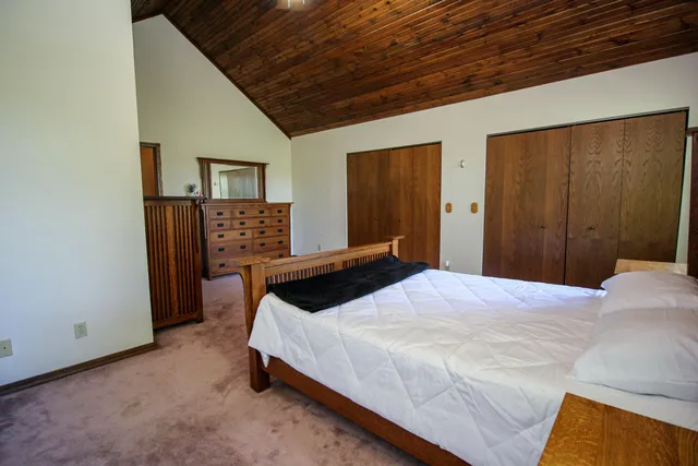 $375,000 | 29050 Wilderness Trail, Sturgis, MI 49091