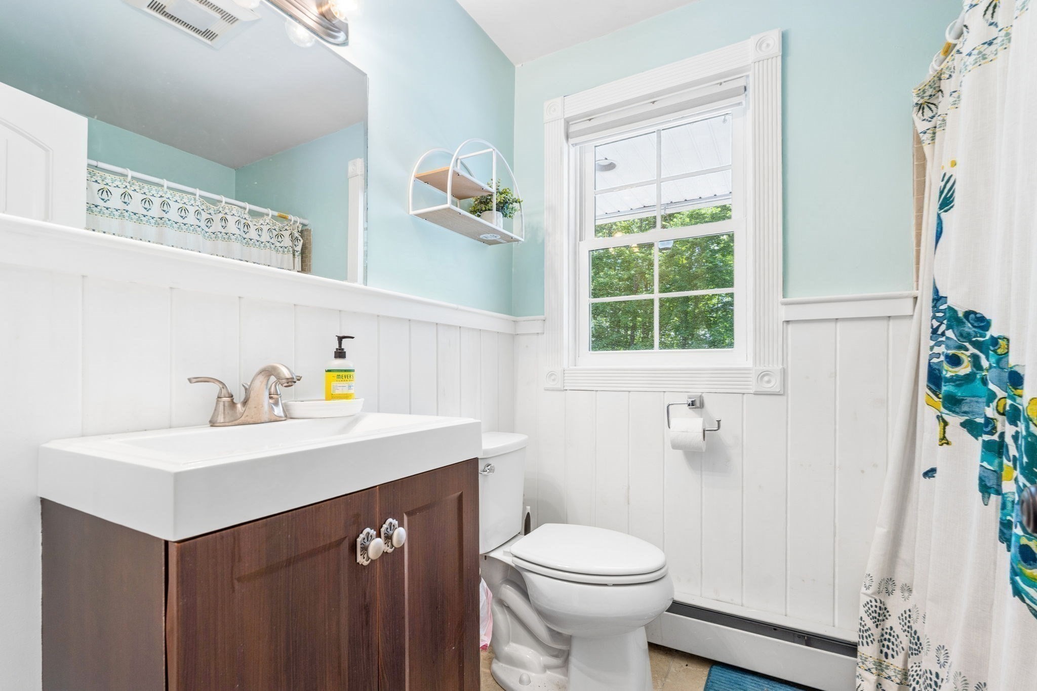 811 Chase Road Lunenburg, MA 01462 - Photo 8 of 23 Gallery Image 8