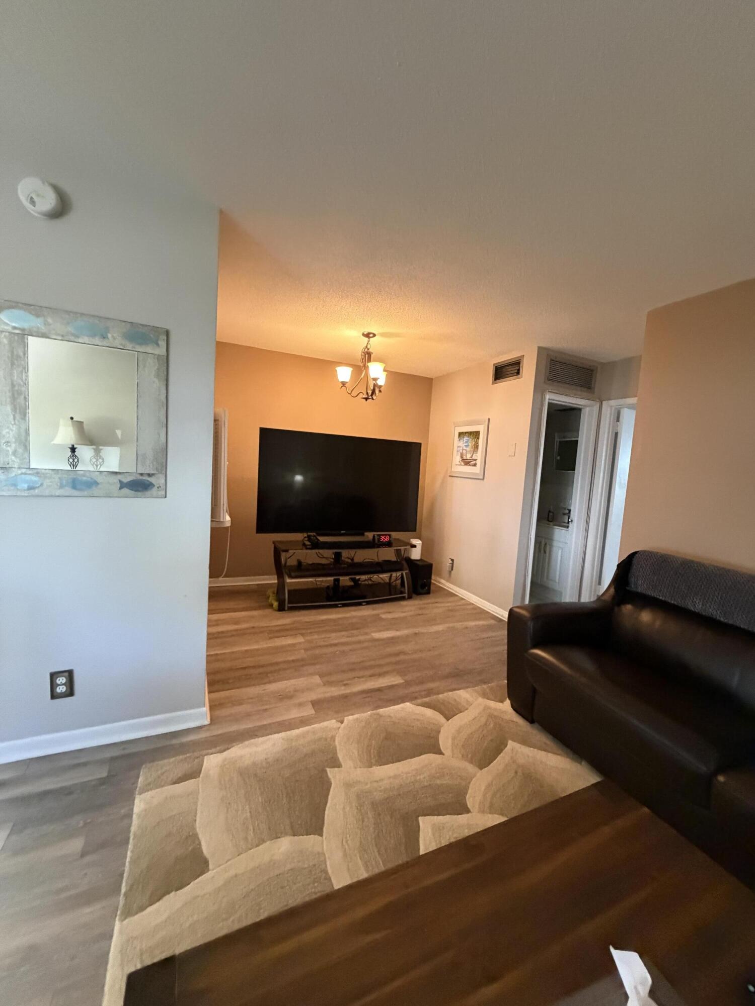 2050 Northeast 39th Street, Unit S103 Lighthouse Point, FL 33064 - Photo 6 of 46 IMG_5077