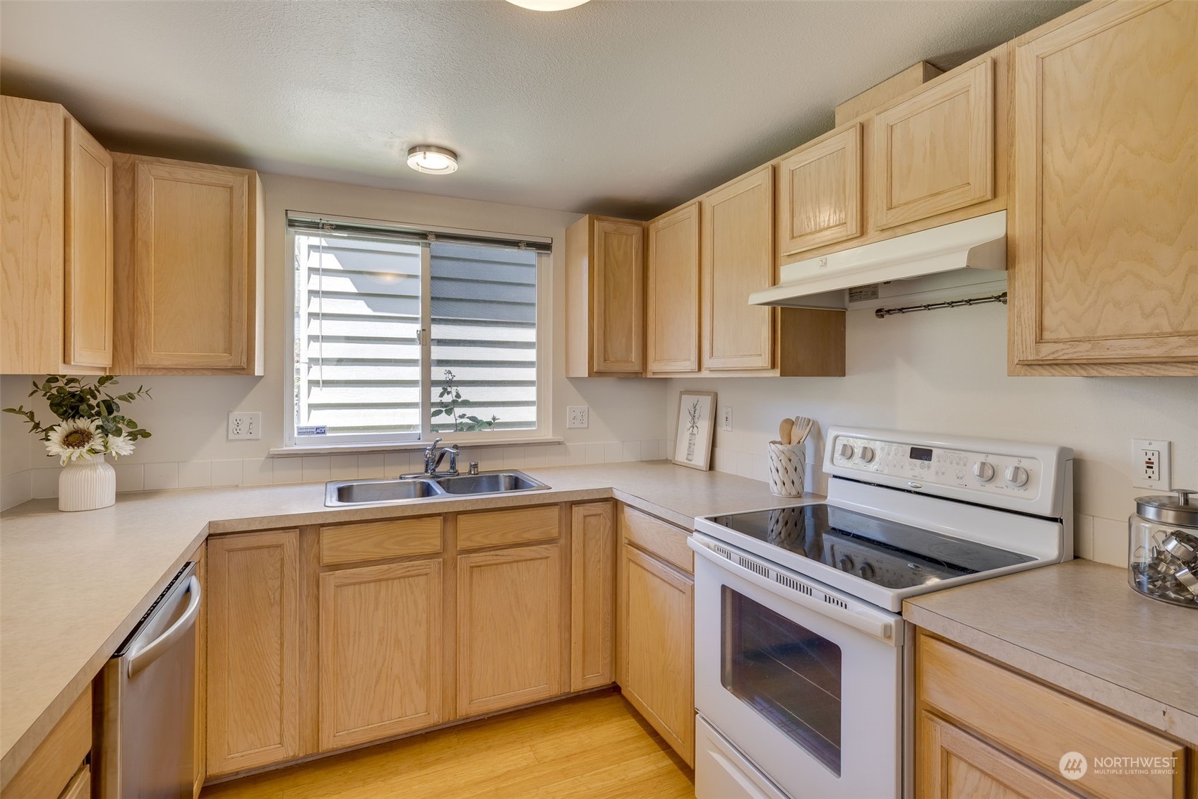 725 North 96th Street Seattle, WA 98103 - Photo 16 of 30 Gallery Image 16
