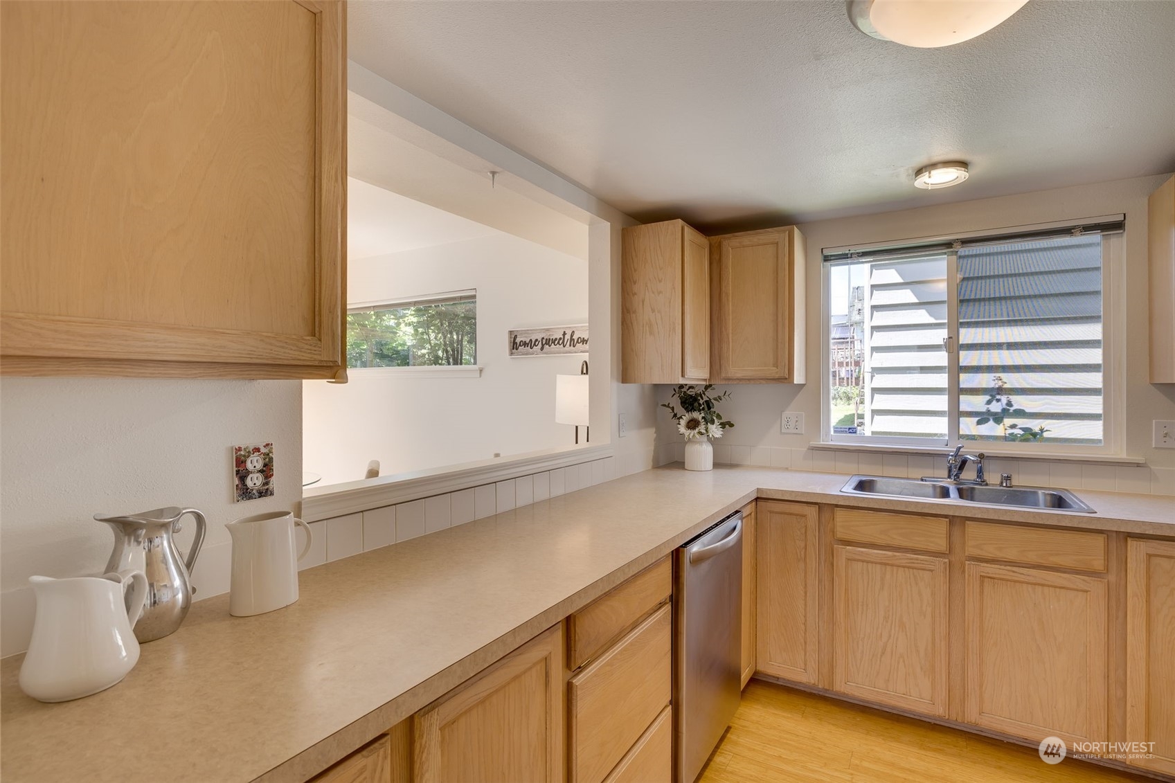725 North 96th Street Seattle, WA 98103 - Photo 17 of 30 Gallery Image 17