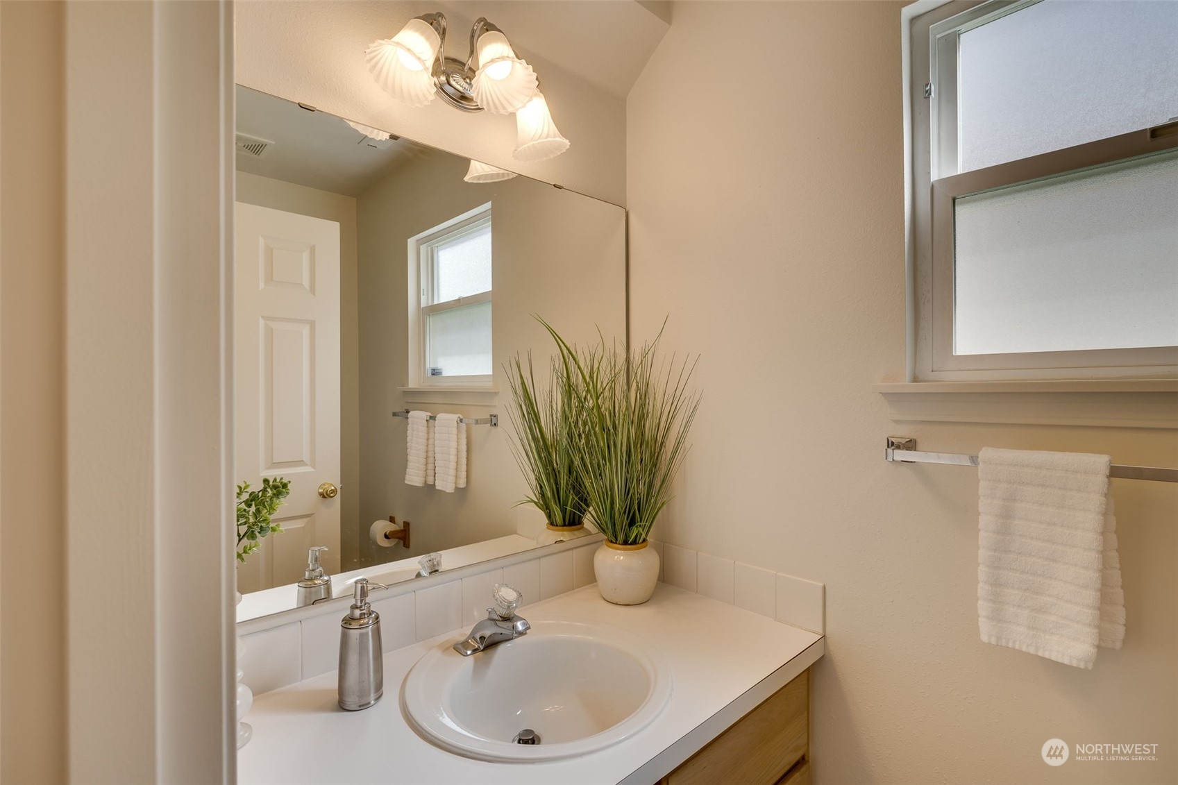 725 North 96th Street Seattle, WA 98103 - Photo 19 of 30 Gallery Image 19