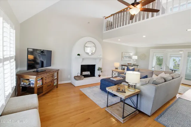 $949,900 | 160 Sailfish Street, Holden Beach, NC 28462