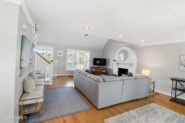 $949,900 | 160 Sailfish Street, Holden Beach, NC 28462