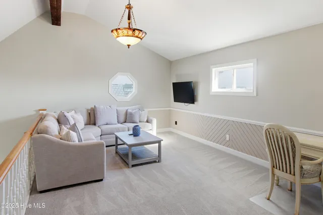 $949,900 | 160 Sailfish Street, Holden Beach, NC 28462