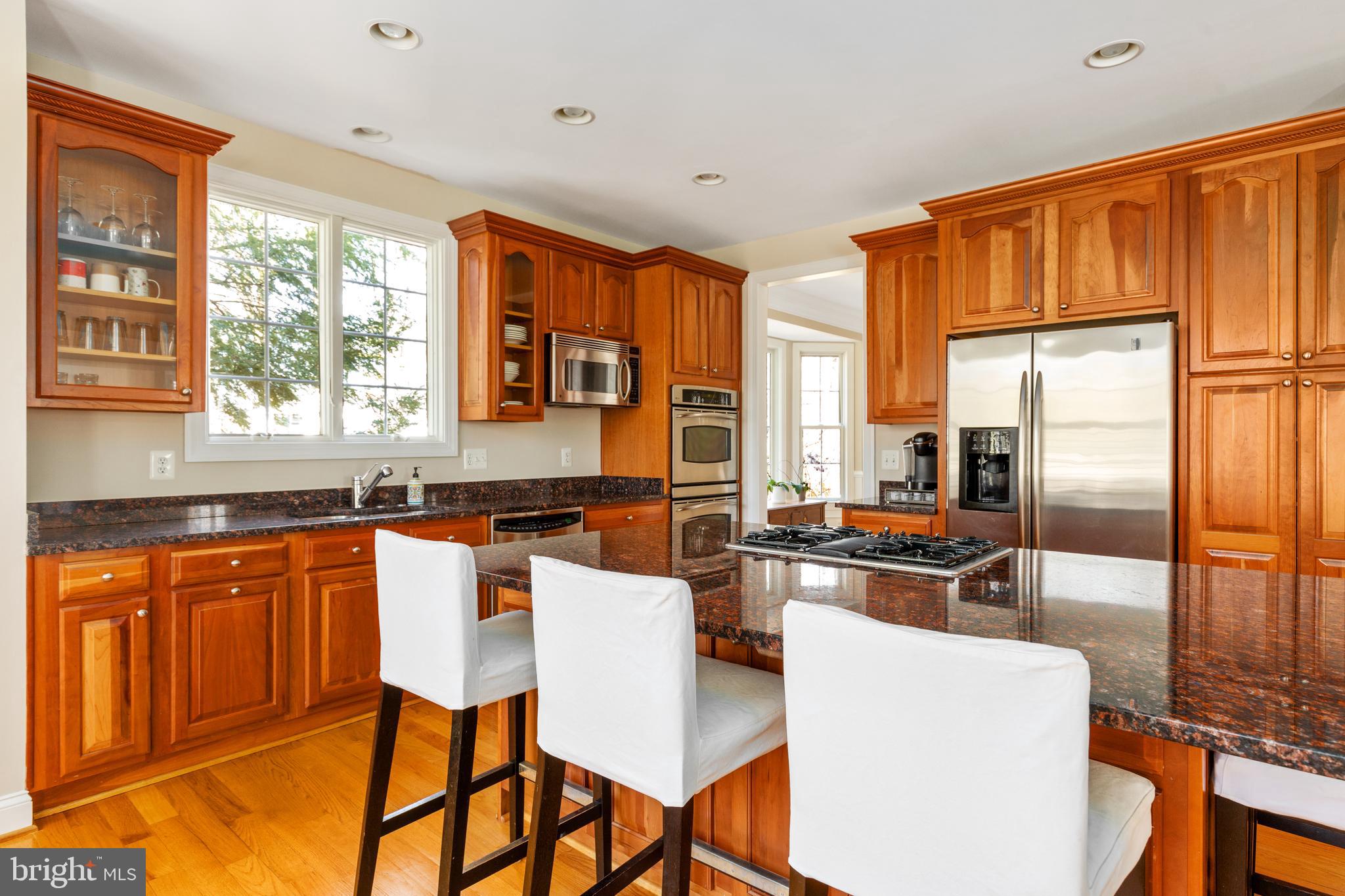 807 Ridge Place Falls Church, VA 22046 - Photo 7 of 44 Gourmet kitchen w/lots of cabinets