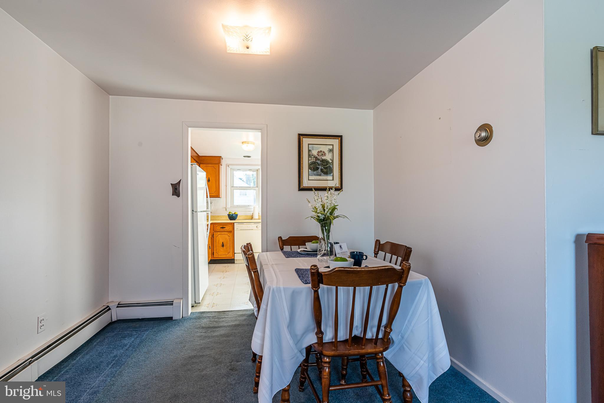 412 Suffolk Road Flourtown, PA 19031 - Photo 6 of 32 Dining area