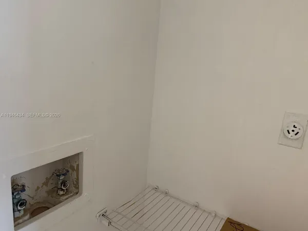 a view of utility room