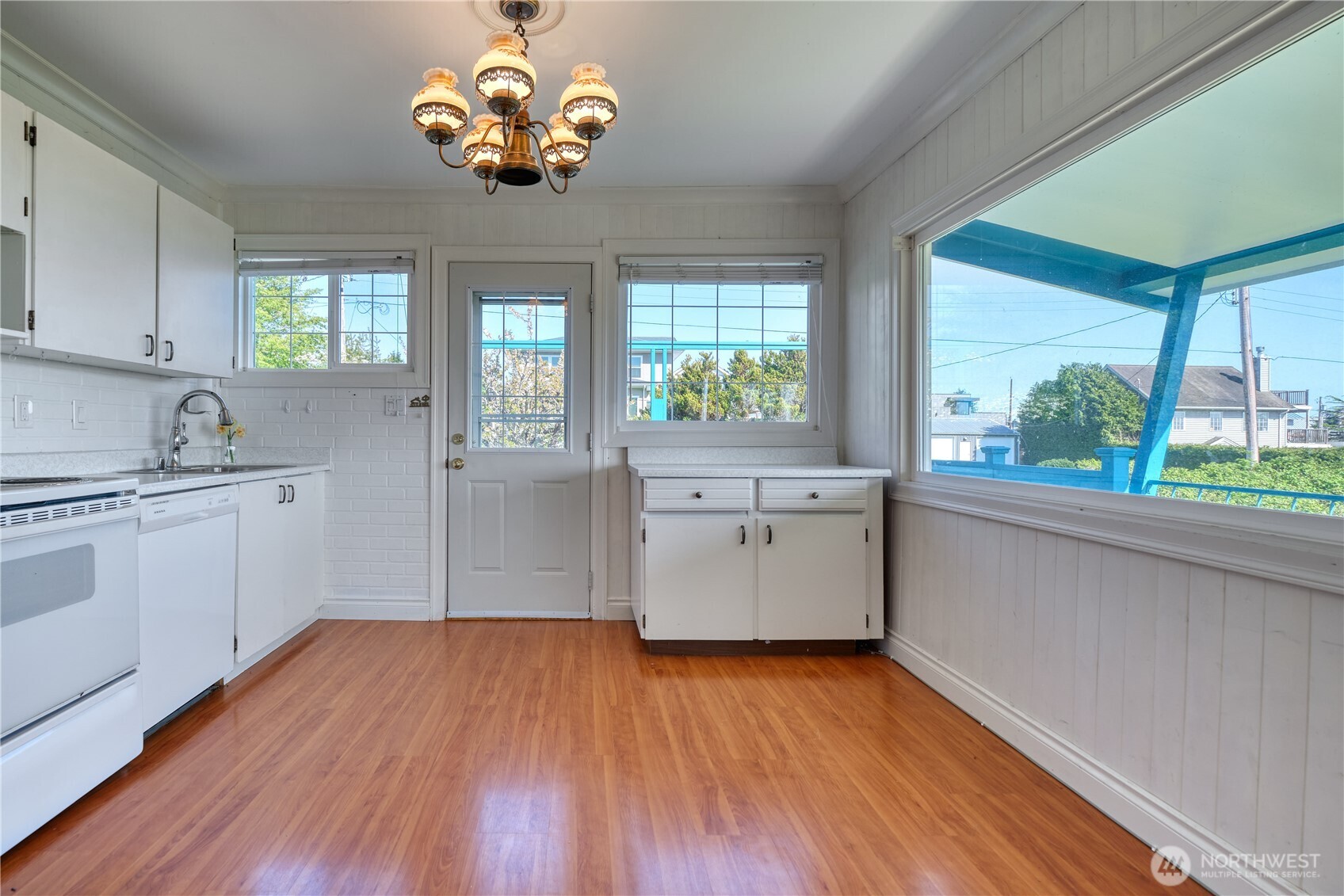 673 Kendor Drive Point Roberts, WA 98281 - Photo 10 of 32