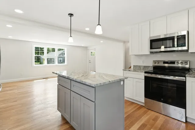 $1,150,000 | 5 Lee Road, North Reading, MA 01864