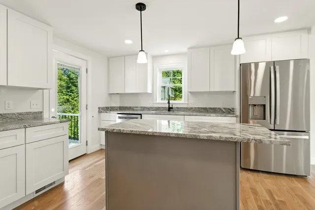 $1,150,000 | 5 Lee Road, North Reading, MA 01864