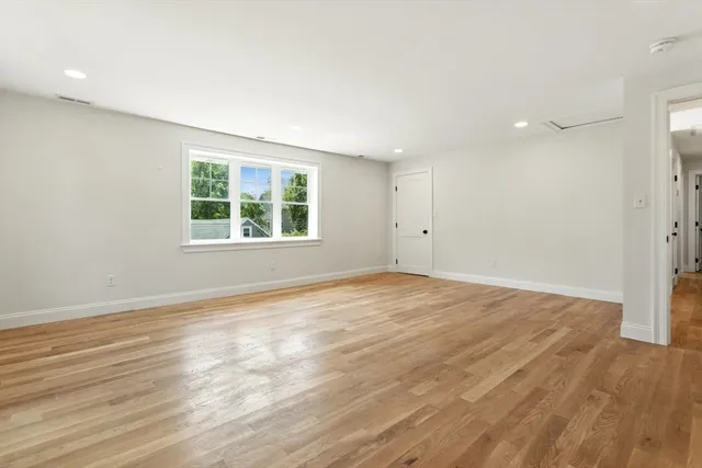 $1,150,000 | 5 Lee Road, North Reading, MA 01864