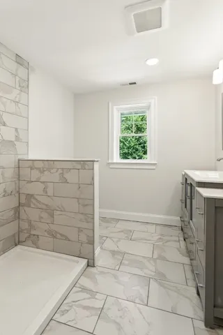 $1,150,000 | 5 Lee Road, North Reading, MA 01864