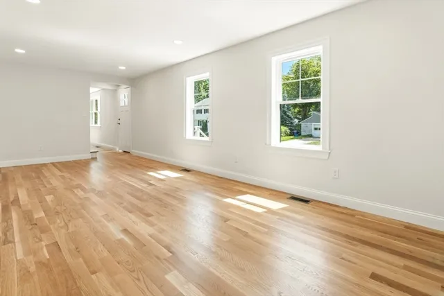 $1,150,000 | 5 Lee Road, North Reading, MA 01864