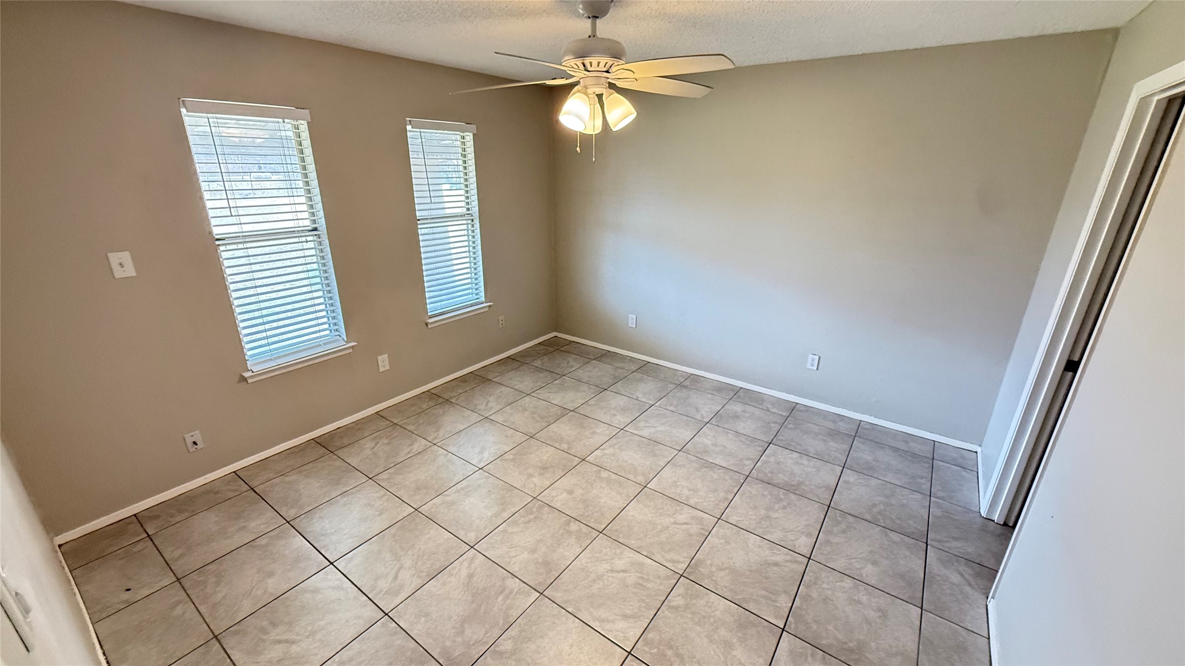 107 Owen Circle Georgetown, TX 78626 - Photo 5 of 13