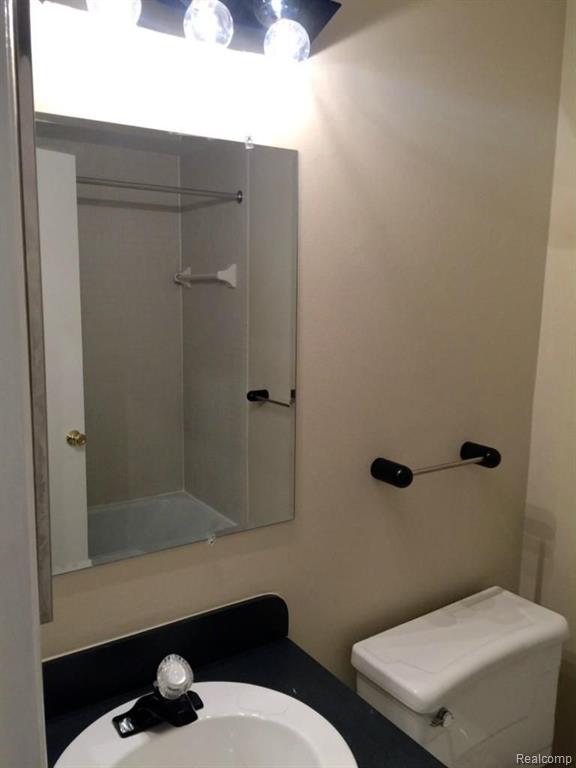 30272 Southfield Road, Unit 231 Southfield, MI 48076 - Photo 5 of 23