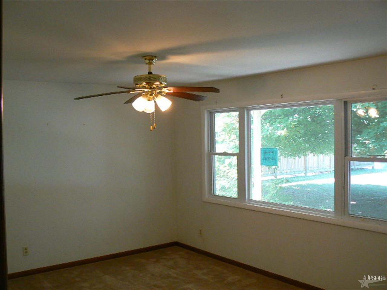 1617 Hartzell Road New Haven, IN 46774 - Photo 4 of 15 Gallery Image 4
