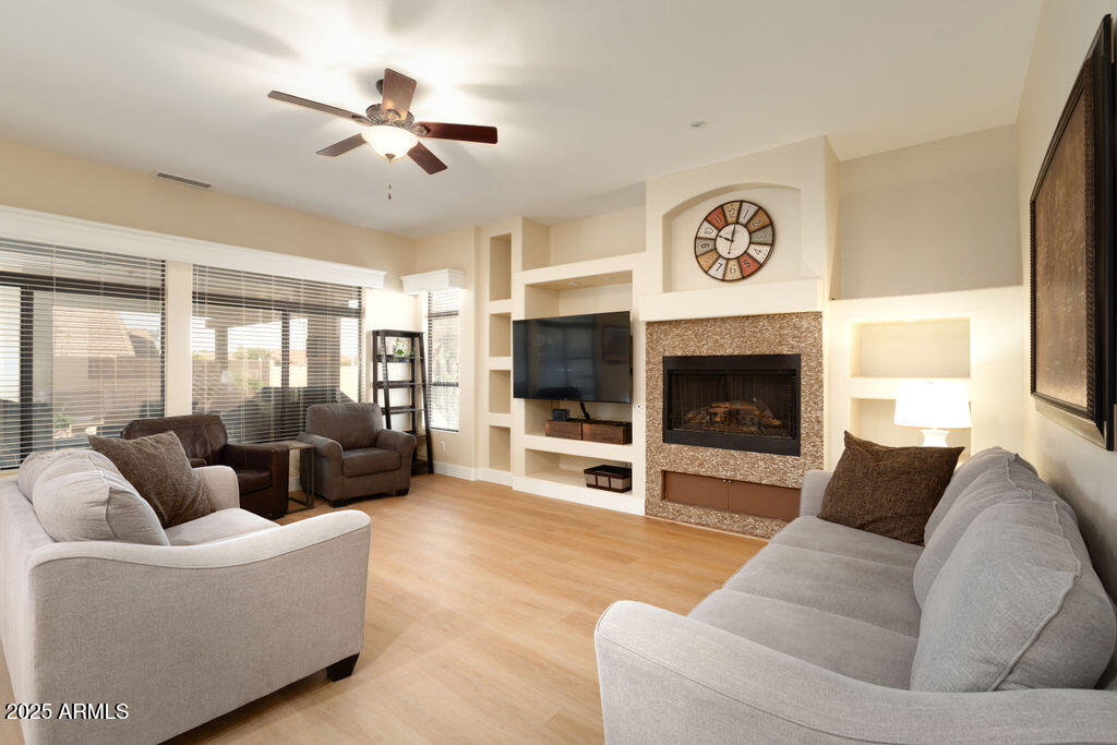4415 East Weaver Road Phoenix, AZ 85050 - Photo 4 of 23 NEW FAMILY ROOM PHOTO