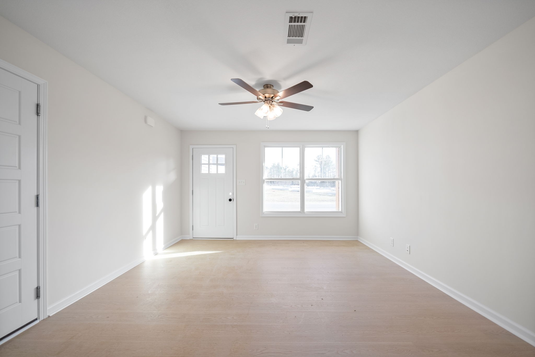 173 Quarry Rdg Road Clarksville, TN 37043 - Photo 4 of 20 Gallery Image 4