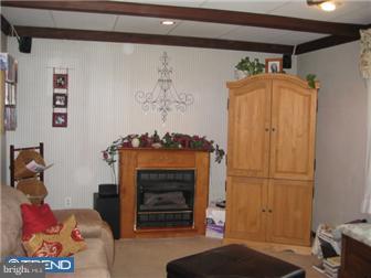 206 Glendale Road Wallingford, PA 19086 - Photo 6 of 11 Family Room