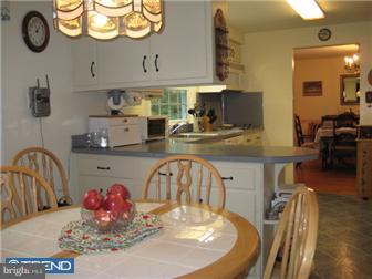 206 Glendale Road Wallingford, PA 19086 - Photo 7 of 11 Kitchen
