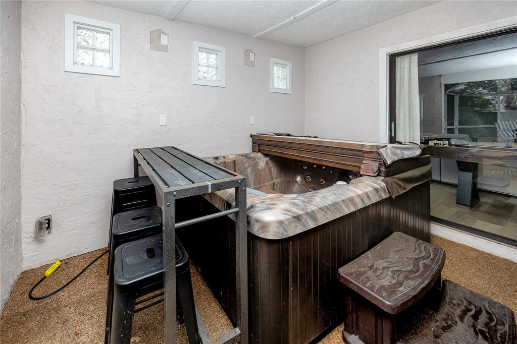 27 Summit Lane Safety Harbor, FL 34695 - Photo 32 of 48 a view of a workspace with furniture