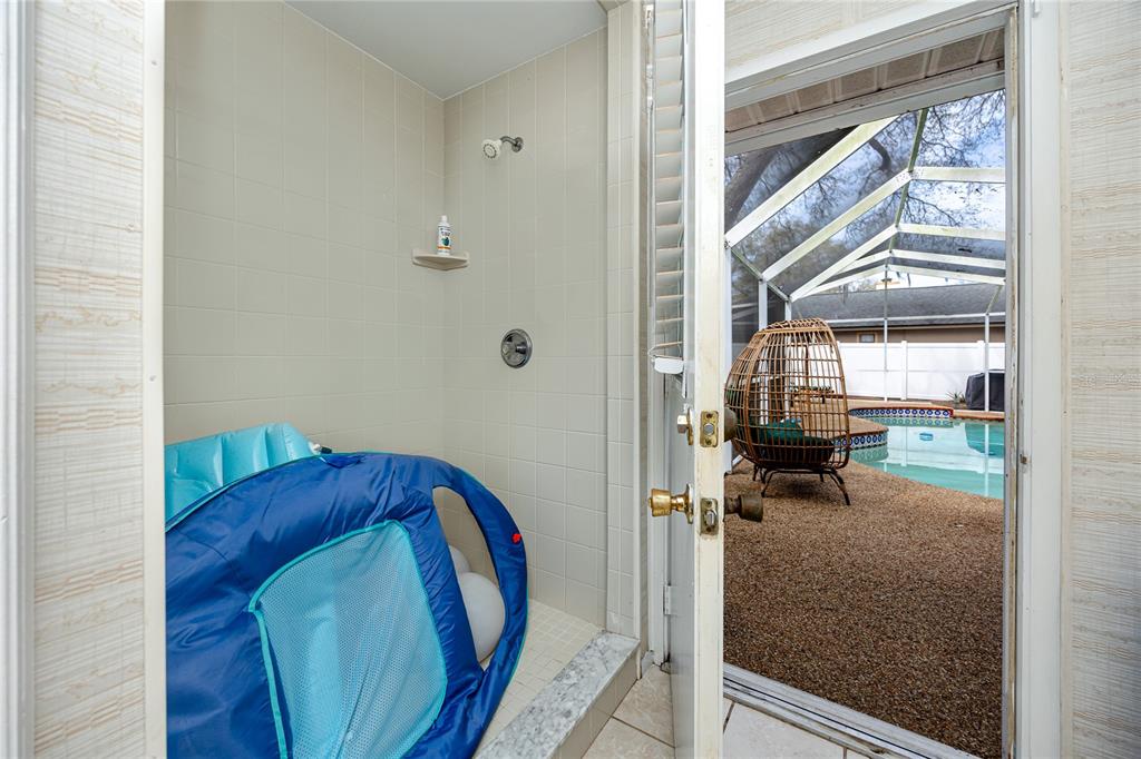 27 Summit Lane Safety Harbor, FL 34695 - Photo 34 of 48 a view of living room and utility room