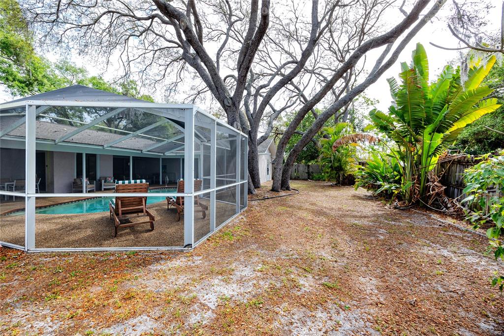 27 Summit Lane Safety Harbor, FL 34695 - Photo 39 of 48 a view of a house with backyard and sitting area